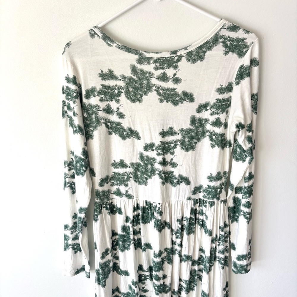 Kate Quinn Long Sleeve V Neck White Green Bamboo Dress Tree Forest Pattern - Picture 6 of 7
